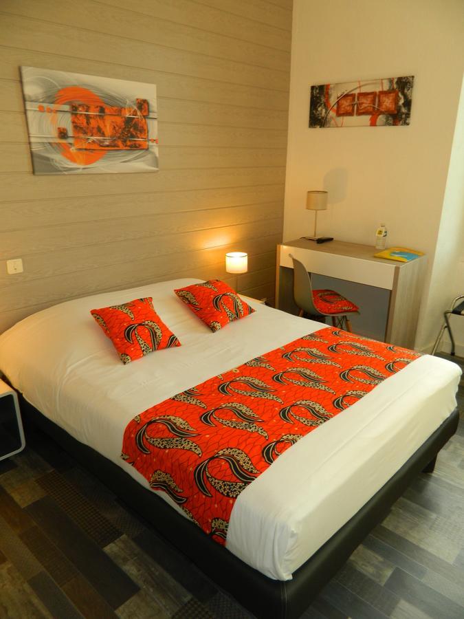 Logis Hostellerie Du Neez Gan ภายนอก รูปภาพ