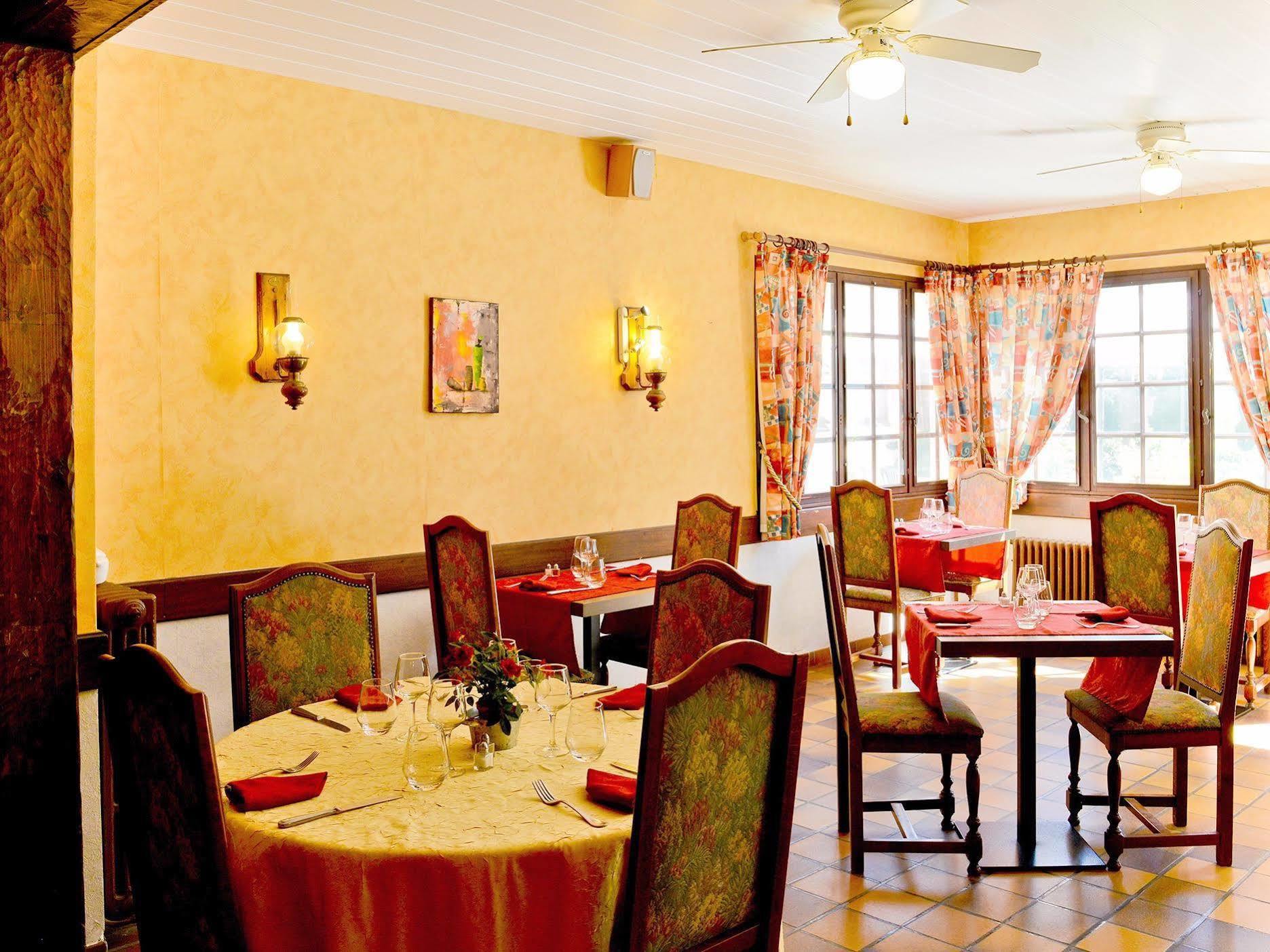 Logis Hostellerie Du Neez Gan ภายนอก รูปภาพ