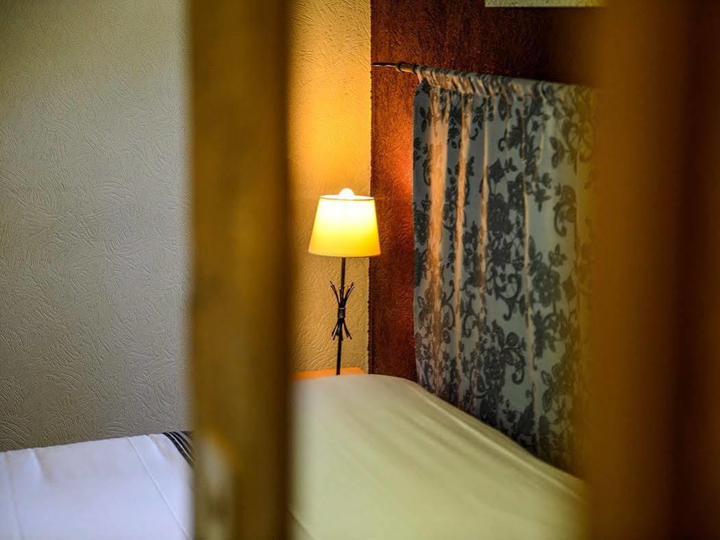 Logis Hostellerie Du Neez Gan ภายนอก รูปภาพ